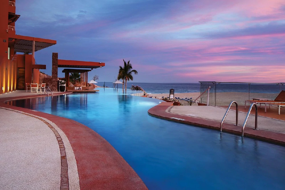 Habitación con jacuzzi en hotel the-westin-los-cabos-resort-villas-baja-point en El Bedito, Baja California Sur