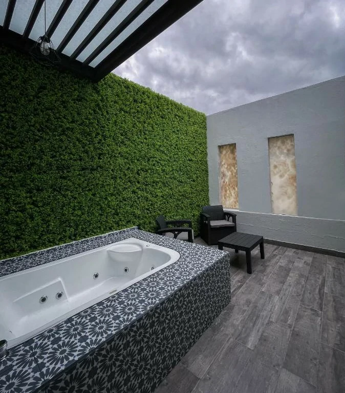 Habitación con jacuzzi en hotel turotel-queretaro en Querétaro, Querétaro