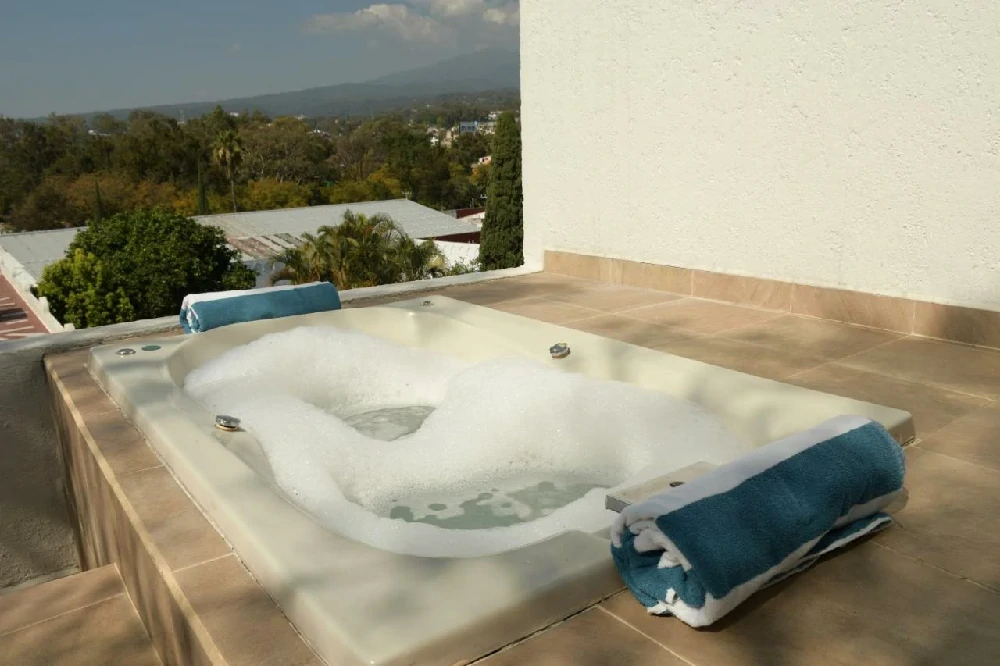 Habitación con jacuzzi en hotel villa-bejar-cuerna en Cuernavaca, Morelos