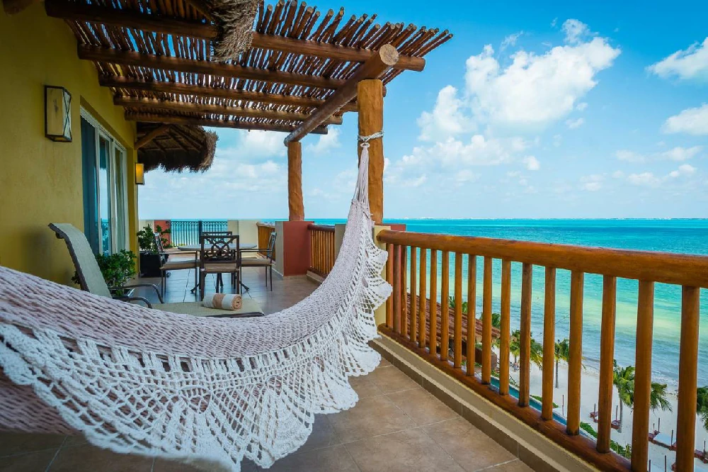 Habitación con jacuzzi en hotel villa-del-palmar-luxury-residences en Cancún, Quintana Roo