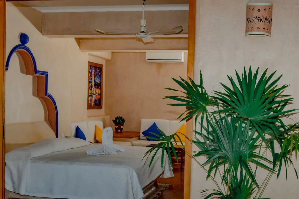 Habitación con jacuzzi en hotel villa-del-pescador en Zihuatanejo, Guerrero