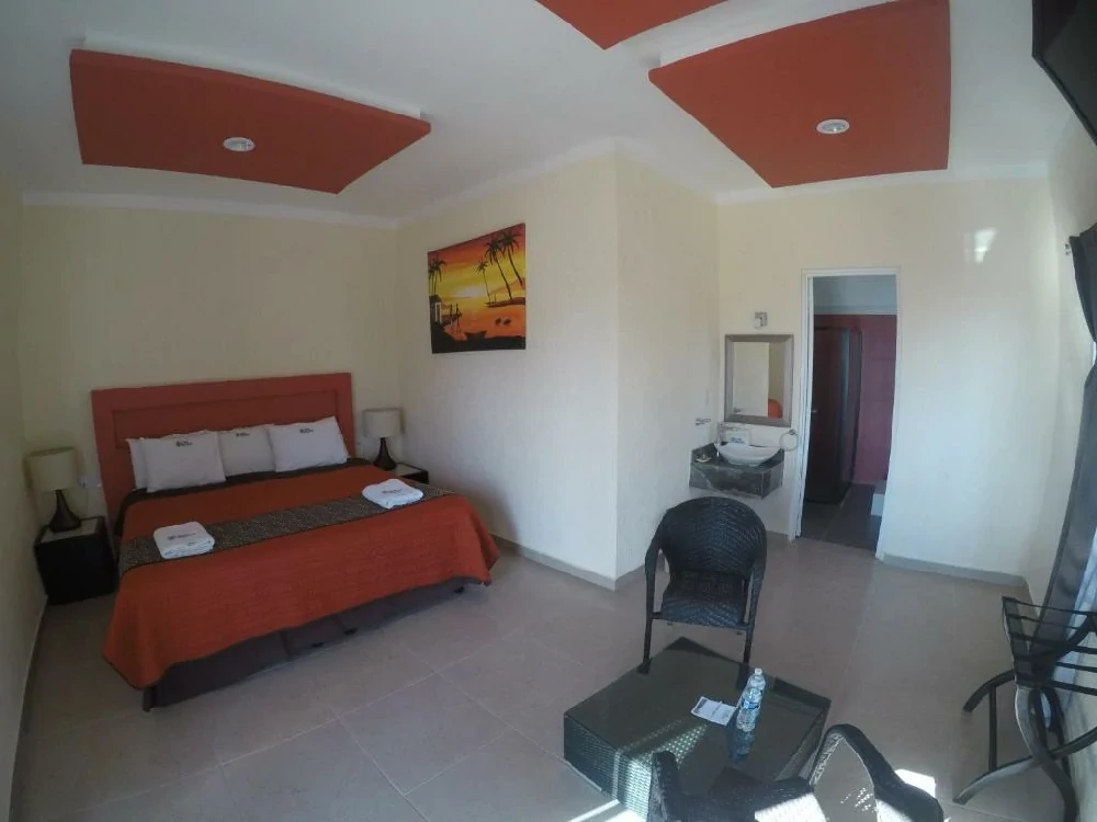 Habitación con jacuzzi en hotel villa-murano en Puerto Arista, Chiapas