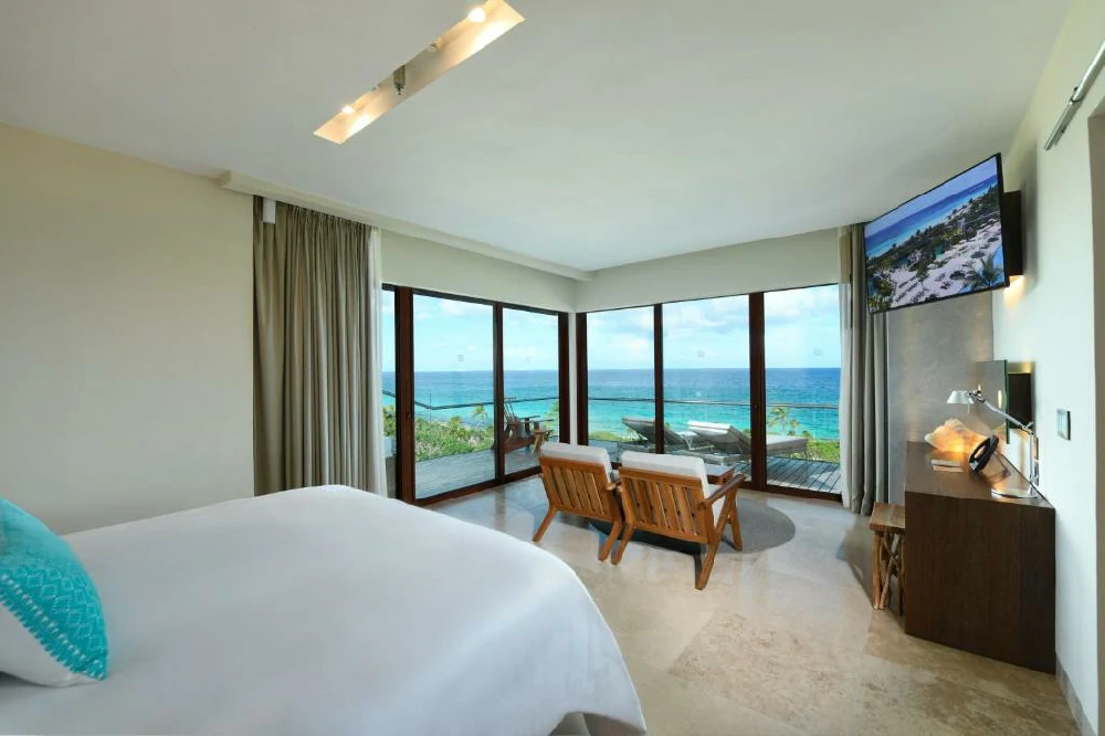 Habitación con jacuzzi en hotel xcaret-all-tours-amp-parks-included en Playa del Carmen, Quintana Roo